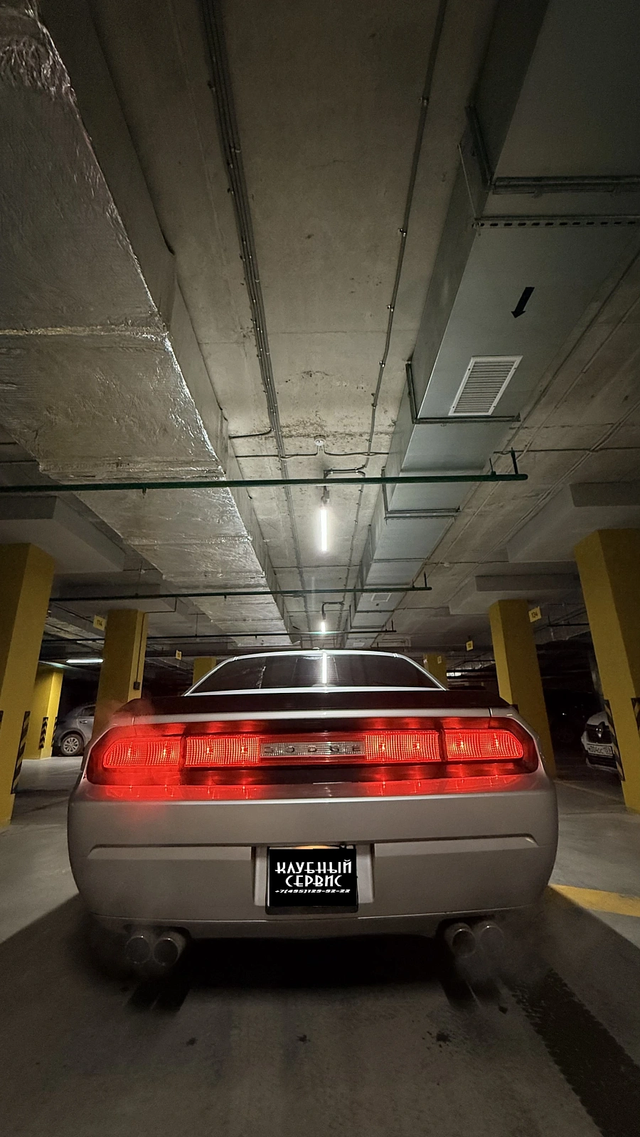 Dodge Challenger, 2012г., задний привод, автомат