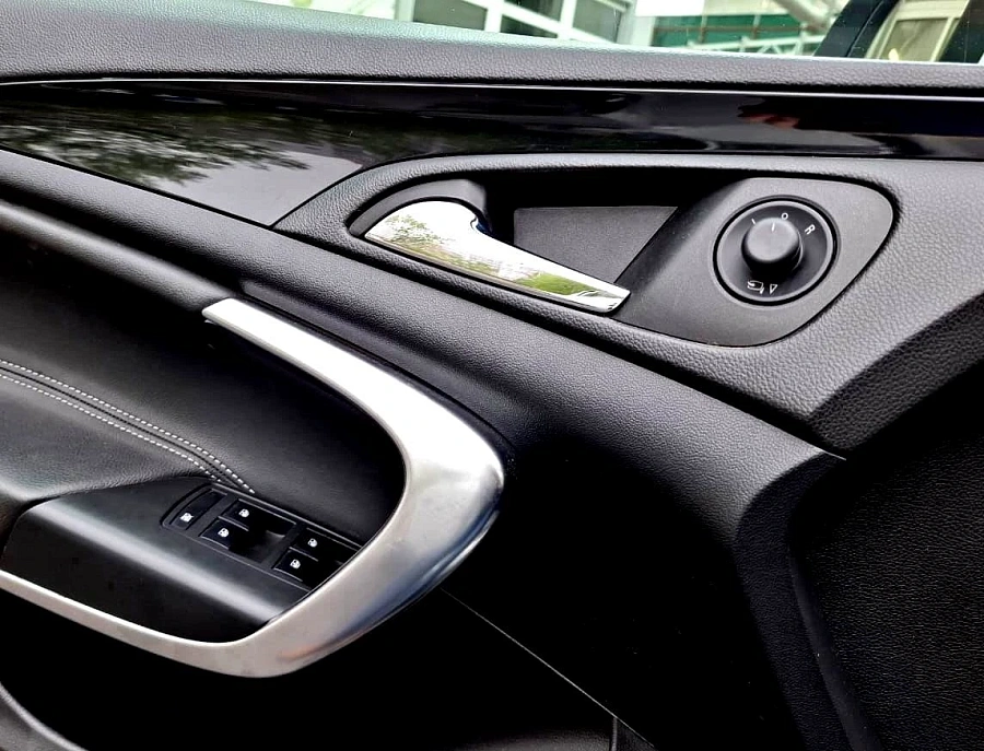 Opel Insignia, 2012г., передний привод, автомат