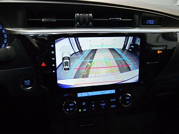 Toyota Corolla, 2013г, передний привод, вариатор