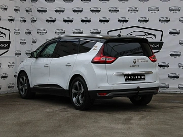 Renault Megane, 2019г, передний привод, робот