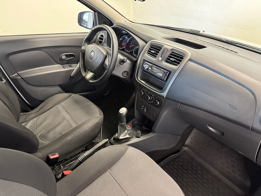 Renault Sandero, 2016г., передний привод, механика
