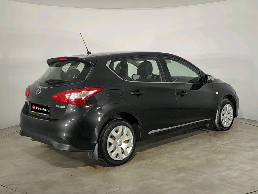 Nissan Tiida, 2015г., передний привод, механика