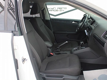 Volkswagen Jetta, 2016г, передний привод, автомат
