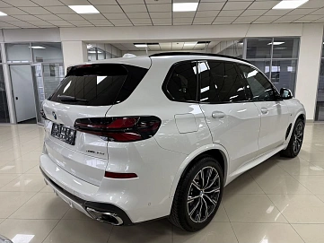 BMW X5, 2024г, полный привод, автомат