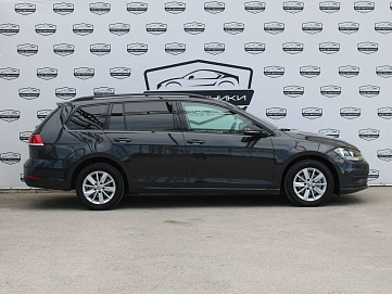 Volkswagen Golf, 2019г, передний привод, механика