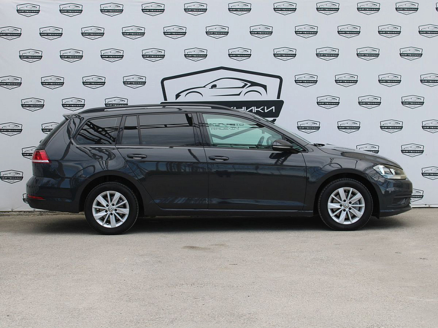 Volkswagen Golf, 2019г., передний привод, механика