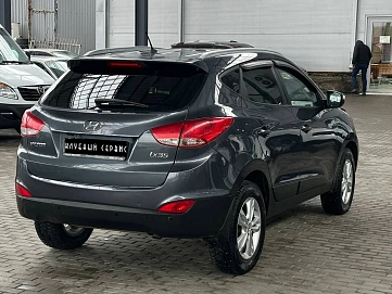 Hyundai ix35, 2010г, передний привод, автомат