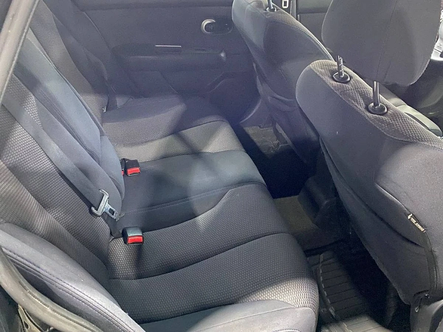 Nissan Tiida, 2008г., передний привод, механика
