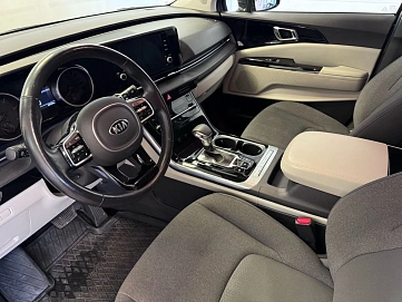 Kia Carnival, 2021г., передний привод, автомат