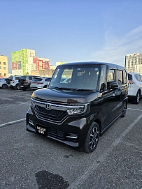 Honda N-BOX, 2018г, передний привод, вариатор