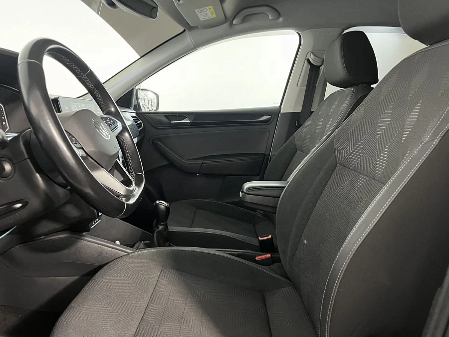 Volkswagen Polo, 2020г., передний привод, механика