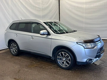 Mitsubishi Outlander, 2014г, полный привод, вариатор