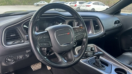 Dodge Challenger, 2020г, задний привод, автомат