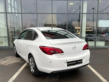 Opel Astra, 2012г, передний привод, автомат