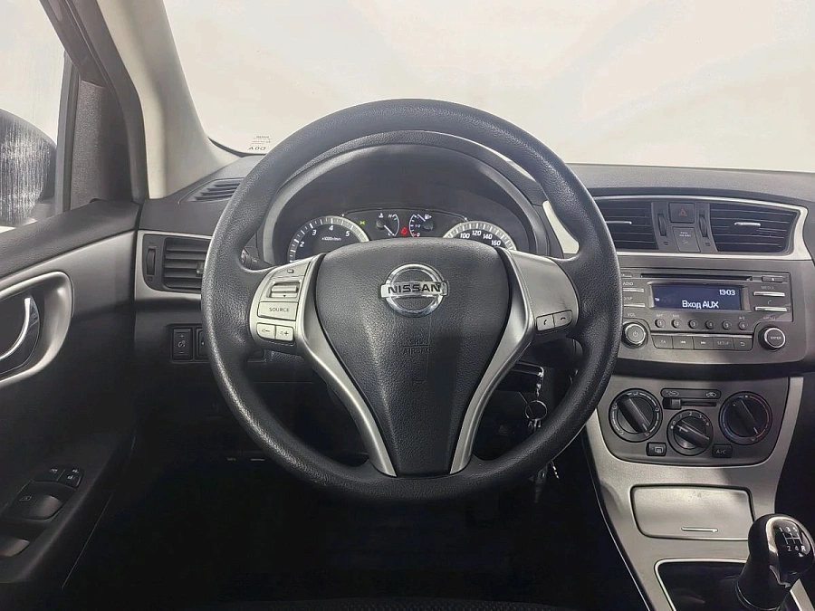 Nissan Tiida, 2015г., передний привод, механика