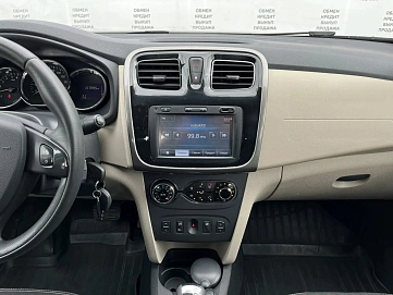 Renault Logan, 2015г, передний привод, автомат