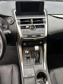 Lexus NX, 2021г, передний привод, вариатор