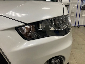 Mitsubishi Outlander, 2010г, передний привод, вариатор