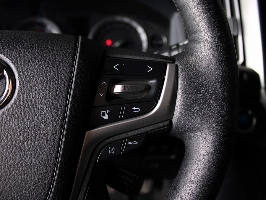 Toyota Land Cruiser, 2016г., полный привод, автомат