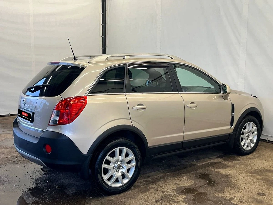 Opel Antara, 2013г., полный привод, автомат