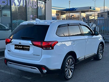 Mitsubishi Outlander, 2019г, полный привод, вариатор