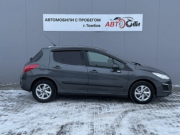 Peugeot 308, 2012г, передний привод, механика