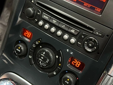 Peugeot 3008, 2014г, передний привод, робот