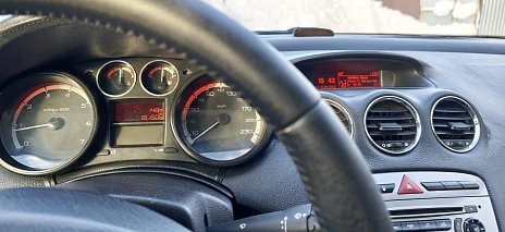 Peugeot 408, 2014г, передний привод, механика