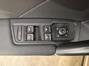 Volkswagen Tiguan, 2016г, полный привод, робот