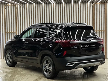 Kia Seltos, 2020г, полный привод, вариатор