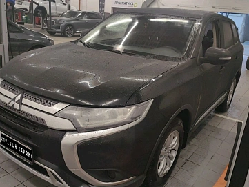 Mitsubishi Outlander, 2018г, полный привод, вариатор