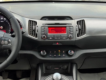 Kia Sportage, 2012г, передний привод, механика