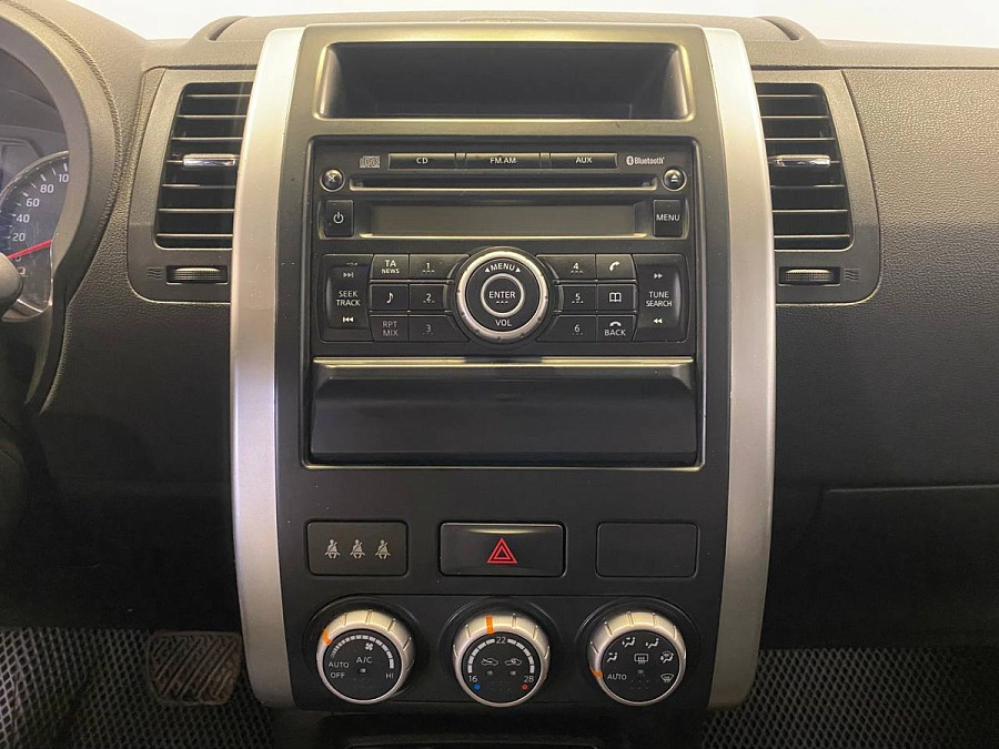 Nissan , 2012г., передний привод, автомат
