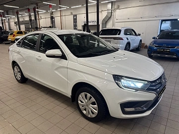 Lada (ВАЗ) Vesta, 2023г, передний привод, механика