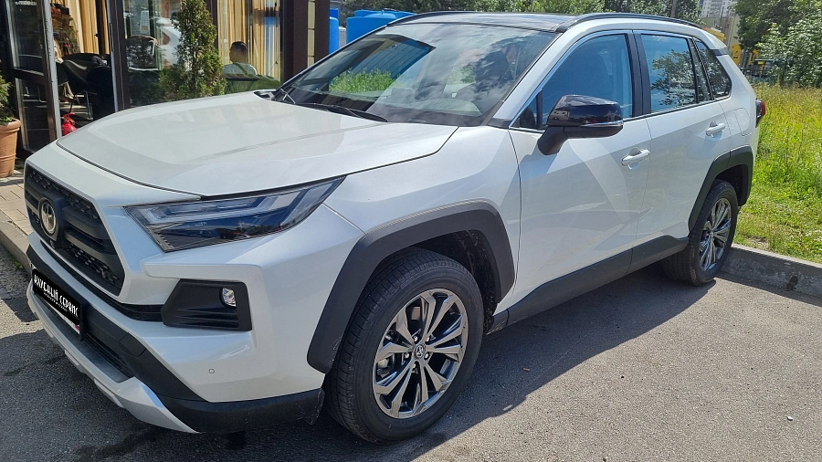 Toyota RAV4, 2023г., полный привод, вариатор