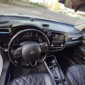 Mitsubishi Outlander, 2020г, полный привод, вариатор