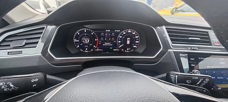Volkswagen Tiguan, 2018г, полный привод, робот