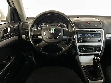 Skoda Octavia, 2012г, передний привод, механика