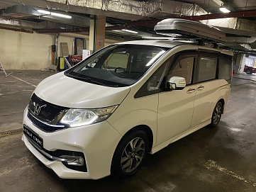 Honda Stepwgn, 2016г, передний привод, вариатор