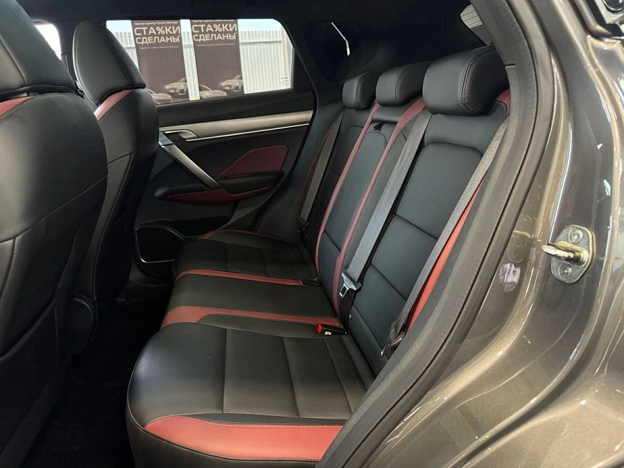 Geely Coolray, 2023г., передний привод, робот