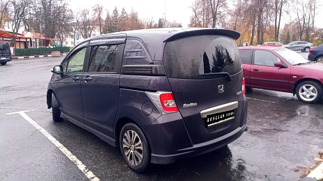 Honda Freed, 2014г, передний привод, вариатор