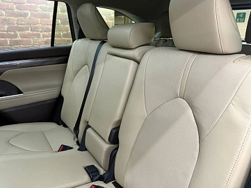 Toyota Highlander, 2025г, полный привод, автомат