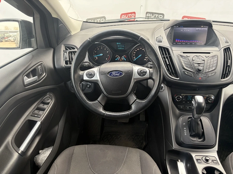 Ford Kuga, 2015г., передний привод, автомат