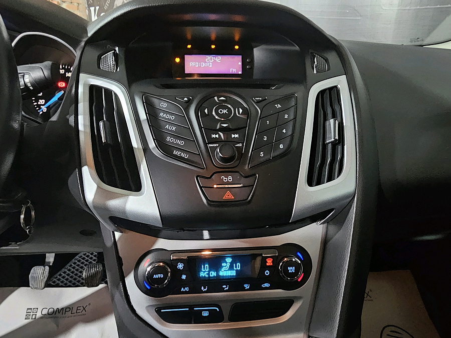 Ford Focus, 2011г., передний привод, механика