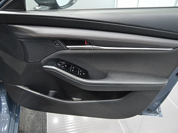 Mazda 3, 2019г, передний привод, автомат