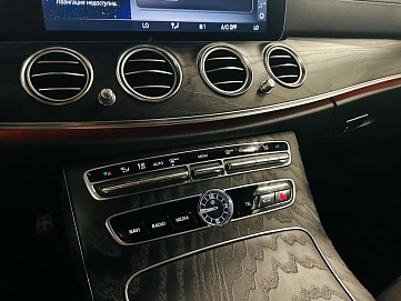 Mercedes-Benz E-Класс, 2020г, полный привод, автомат