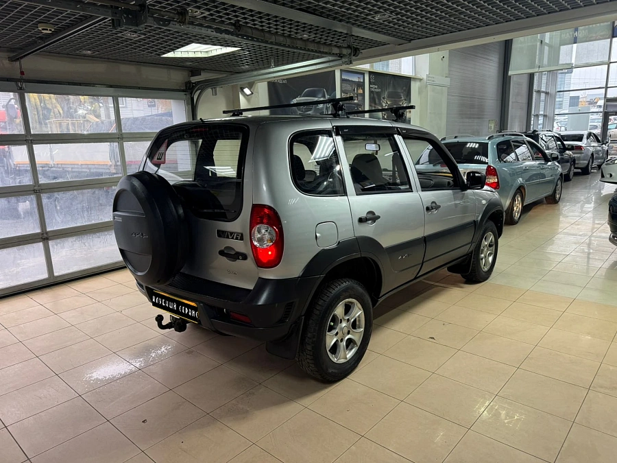 Chevrolet Niva, 2011г., полный привод, механика