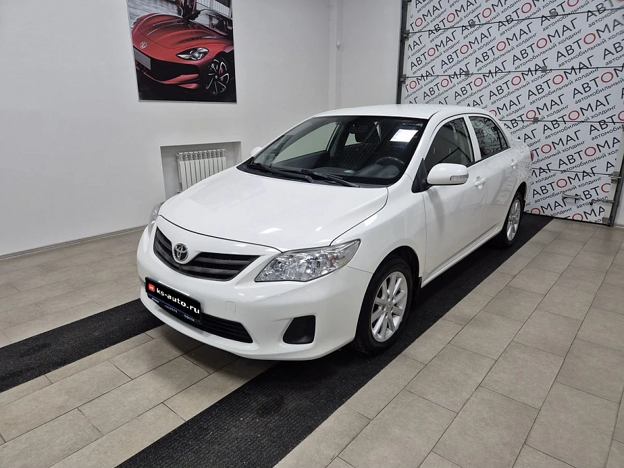Toyota Corolla, 2011г., передний привод, автомат