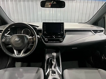 Toyota Corolla, 2020г, передний привод, вариатор