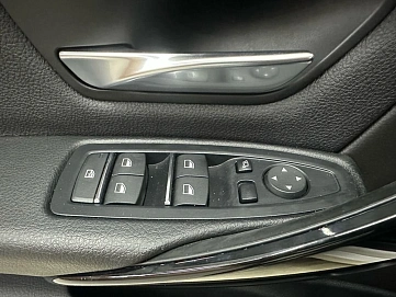 BMW 3 серии, 2018г, задний привод, автомат
